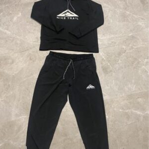 Ensemble Nike Trail