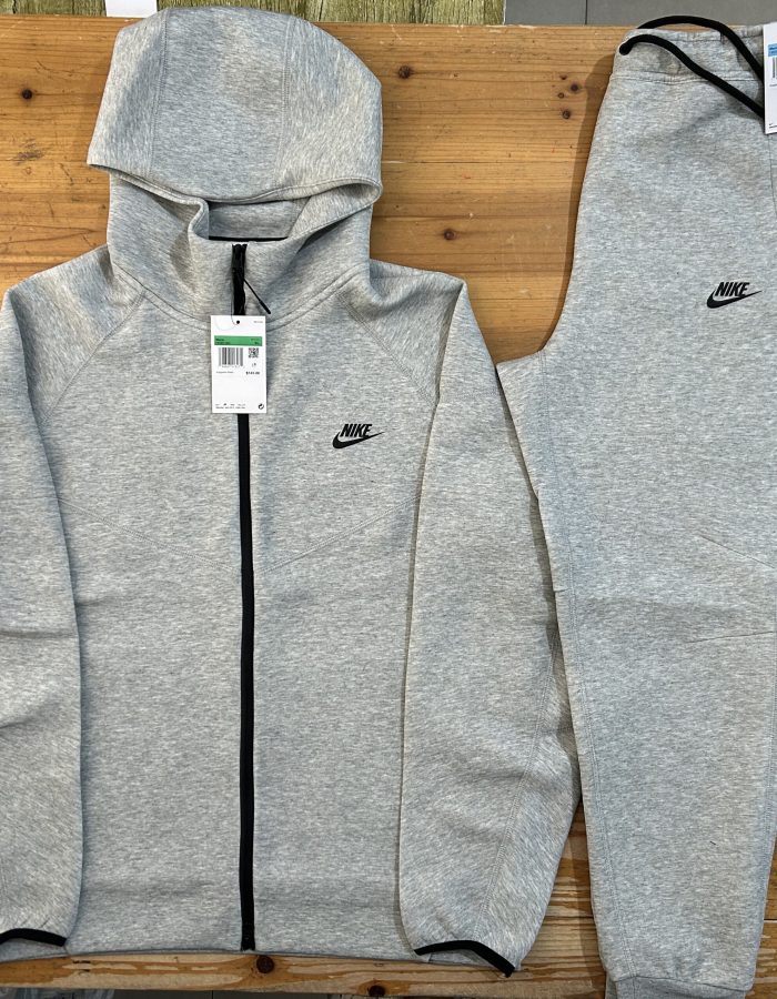 Ensemble Nike Tech